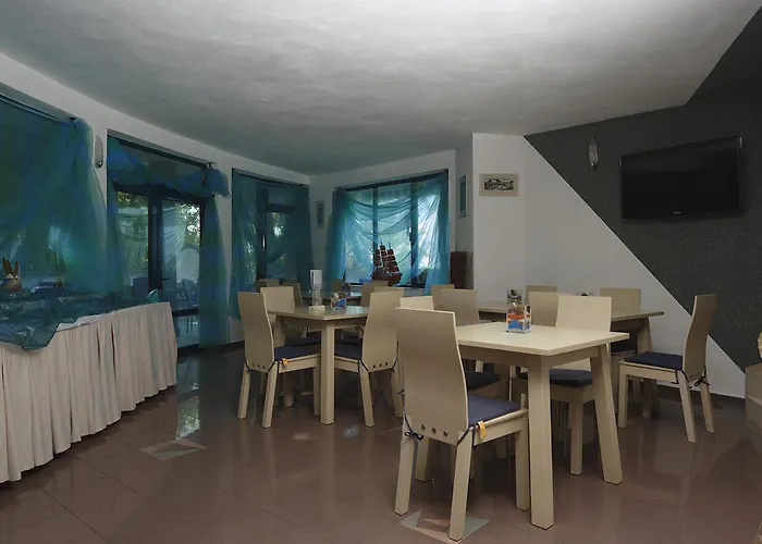 Хотел елмар 3*