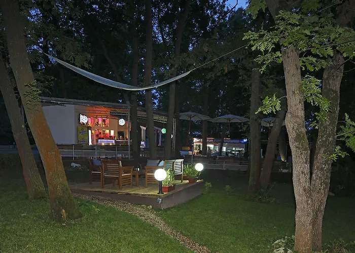 Хотел елмар